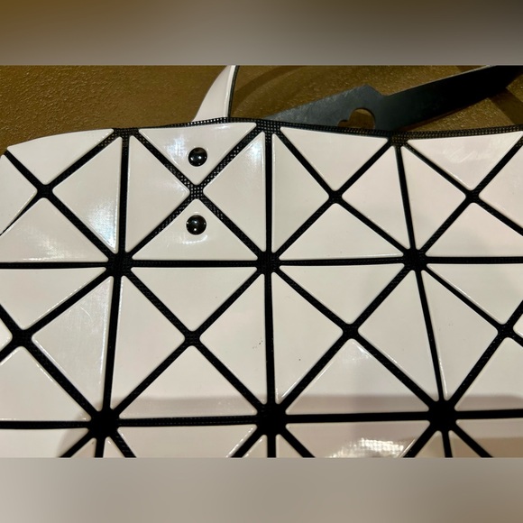 BAO BAO ISSEY MIYAKE Lucent Tote in Ivory, Light Weight - Picture 11 of 11